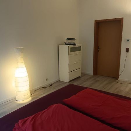 Flat In Neo Country Style Aus Gruenderzeit Bis 6 Person Apartment Leipzig Bagian luar foto