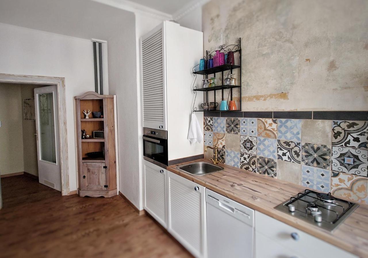 Flat In Neo Country Style Aus Gruenderzeit Bis 6 Person Apartment Leipzig Bagian luar foto