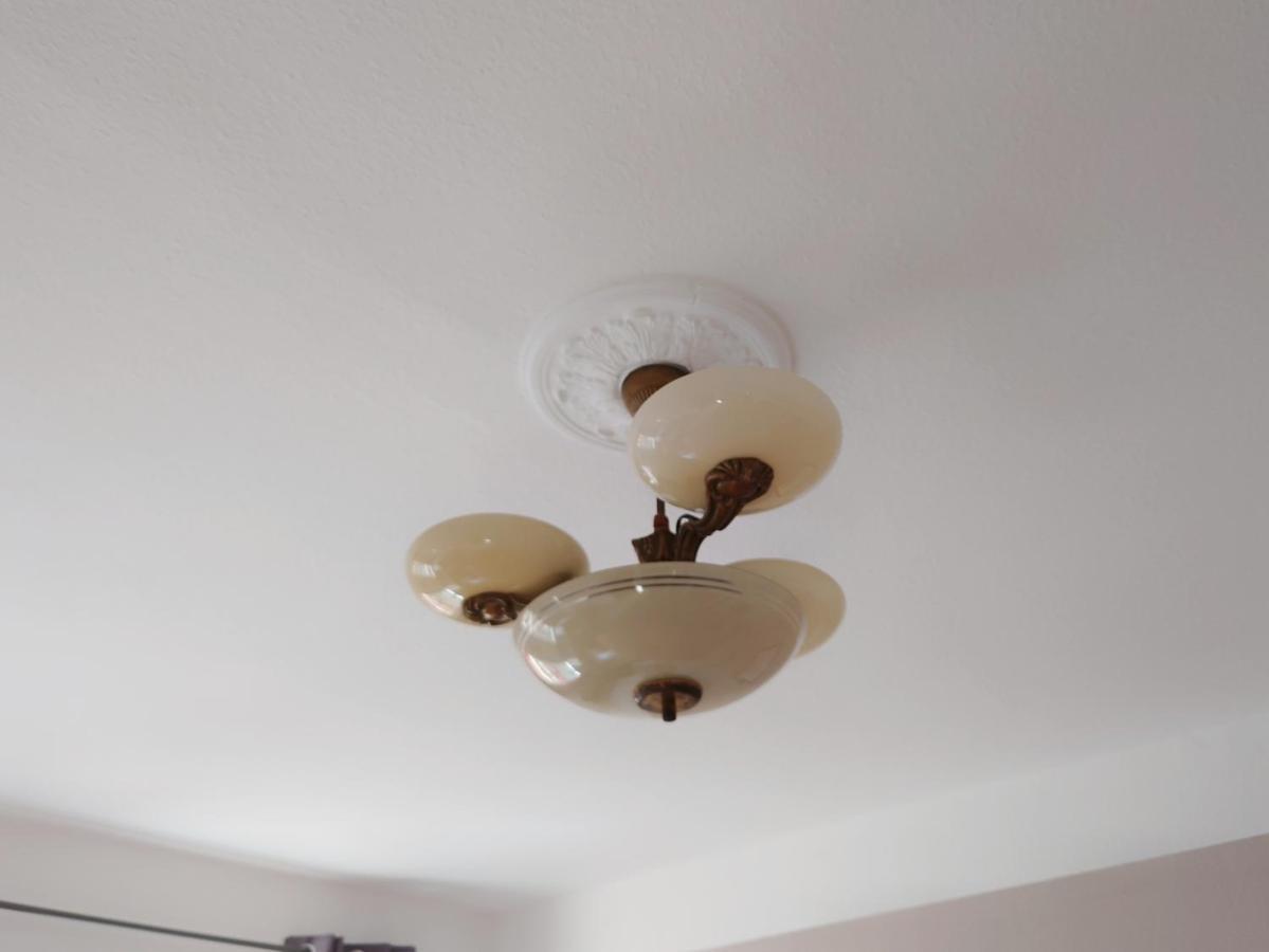 Flat In Neo Country Style Aus Gruenderzeit Bis 6 Person Apartment Leipzig Bagian luar foto