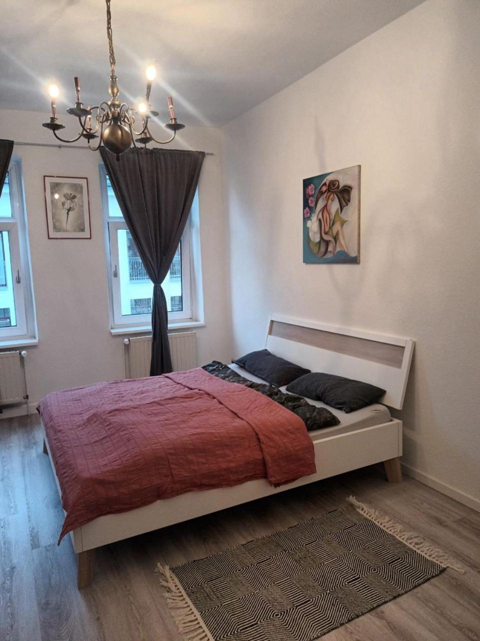 Flat In Neo Country Style Aus Gruenderzeit Bis 6 Person Apartment Leipzig Bagian luar foto
