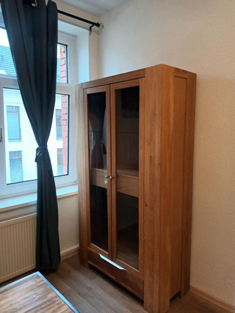 Flat In Neo Country Style Aus Gruenderzeit Bis 6 Person Apartment Leipzig Bagian luar foto