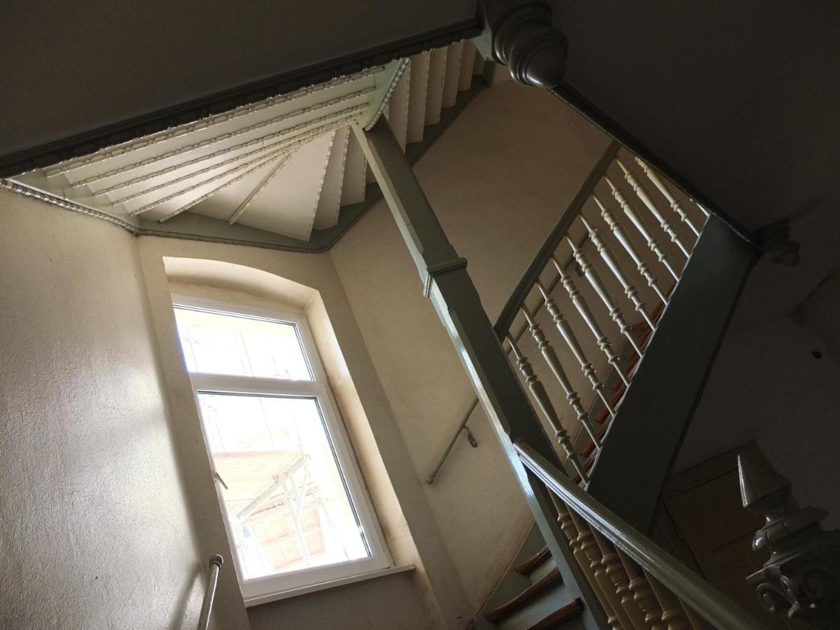 Flat In Neo Country Style Aus Gruenderzeit Bis 6 Person Apartment Leipzig Bagian luar foto